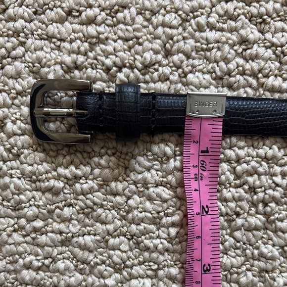 Max Mara Women’s Black Leather Belt - 42 - Picture 7 of 7